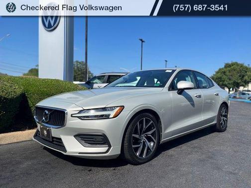 Birch Light Metallic 2020 Volvo S60 T5 Momentum