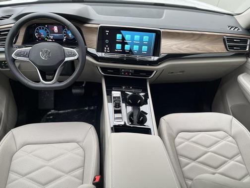 2026 Volkswagen Atlas 2.0T SE w/Technology 4MOTION