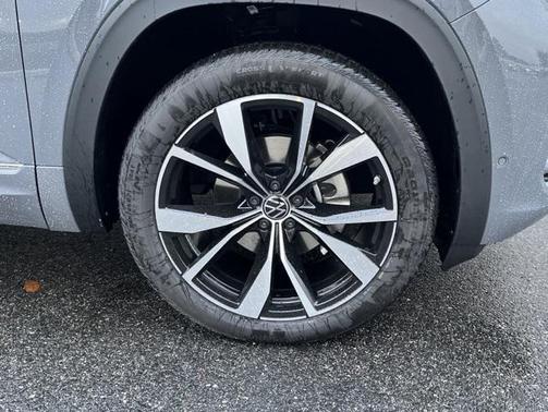 2026 Volkswagen Atlas Cross Sport 2.0T SEL Premium