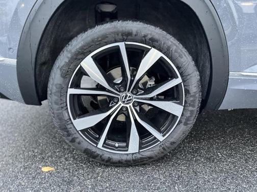 2026 Volkswagen Atlas Cross Sport 2.0T SEL Premium