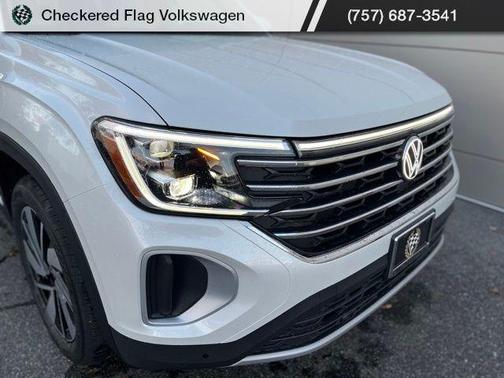 White 2026 Volkswagen Atlas 2.0T SE w/Technology