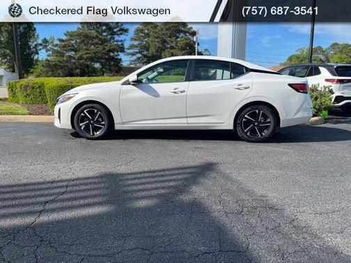 Aspen White Tricoat 2024 Nissan Sentra SV