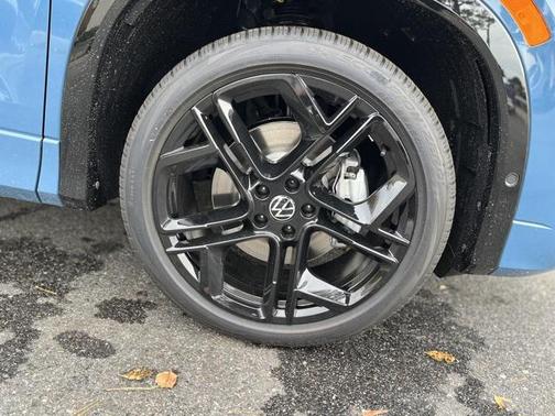 2026 Volkswagen Tiguan 2.0T SE R-Line Black 4MOTION