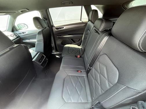 2025 Volkswagen Atlas Cross Sport 2.0T SE