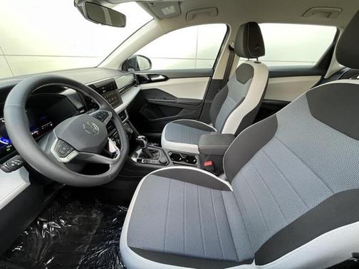 2025 Volkswagen Taos 1.5T S
