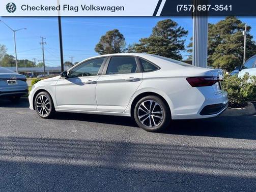 Pure White 2025 Volkswagen Jetta 1.5T Sport