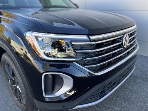 2026 Volkswagen Atlas 2.0T SE w/Technology 4MOTION