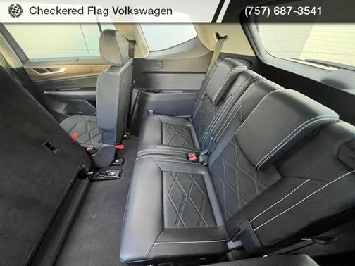 2025 Volkswagen Atlas 2.0T SE w/Technology 4MOTION