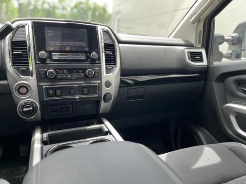 2024 Nissan Titan SV