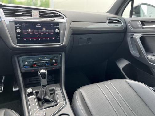 2024 Volkswagen Tiguan 2.0T SE R-Line Black 4MOTION