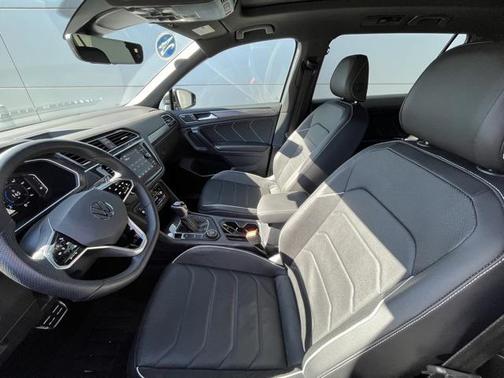 2024 Volkswagen Tiguan 2.0T SEL R-Line 4MOTION