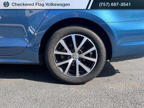 Silk Blue Metallic 2017 Volkswagen Jetta 1.4T SE