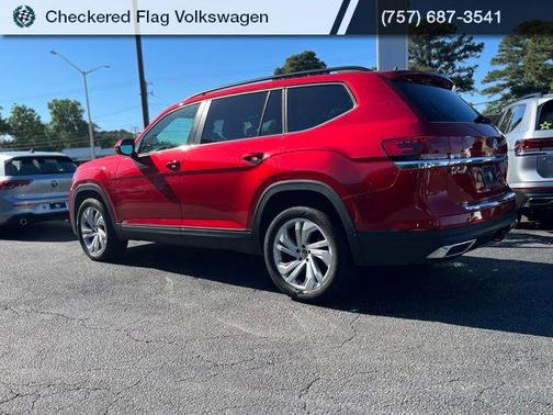 Aurora Red Metallic 2022 Volkswagen Atlas 3.6L SE w/Technology