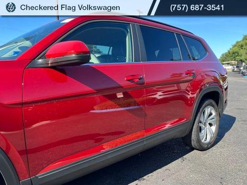 Aurora Red Metallic 2022 Volkswagen Atlas 3.6L SE w/Technology