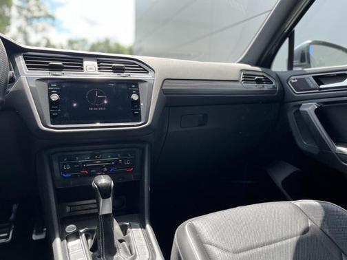 2022 Volkswagen Tiguan 2.0T SEL R-Line 4MOTION