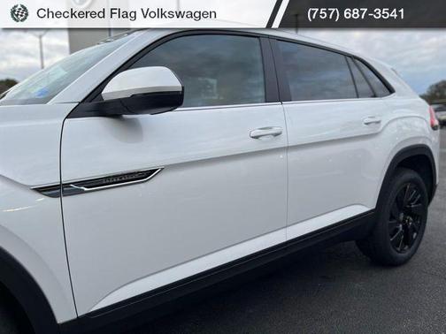 White 2026 Volkswagen Atlas Cross Sport 2.0T SE w/Technology 4MOTION