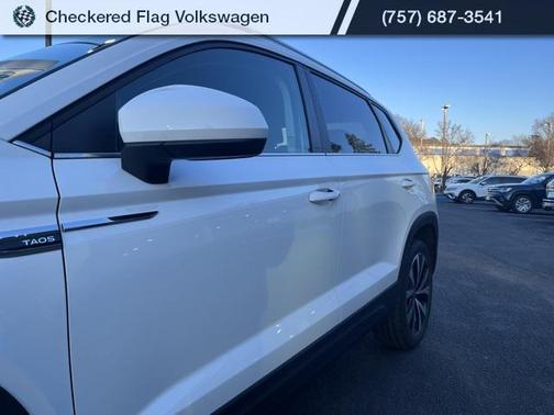 2024 Volkswagen Taos 1.5T SE