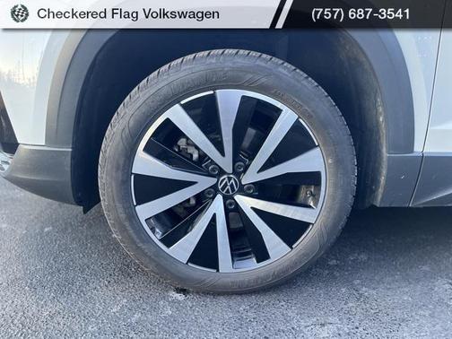 2024 Volkswagen Taos 1.5T SE