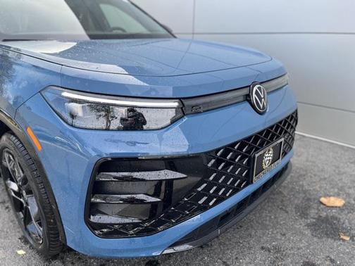 2026 Volkswagen Tiguan 2.0T SE R-Line Black 4MOTION