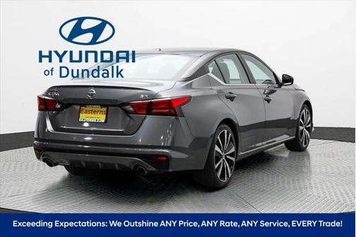 2022 Nissan Altima SR FWD