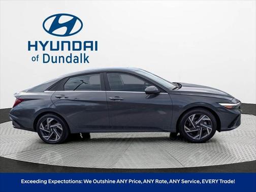 2025 Hyundai ELANTRA SEL