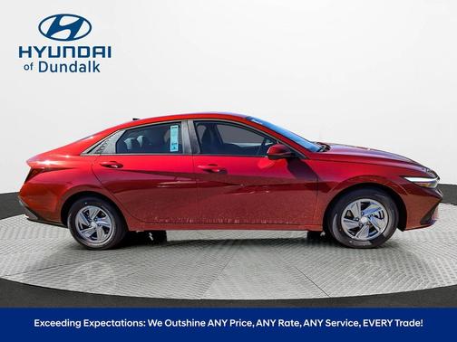 2025 Hyundai ELANTRA SE