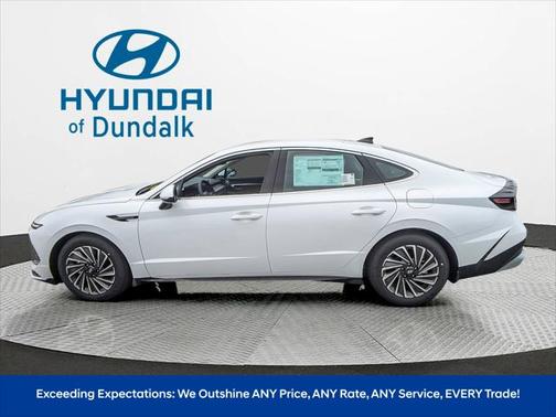 2025 Hyundai SONATA Hybrid SE