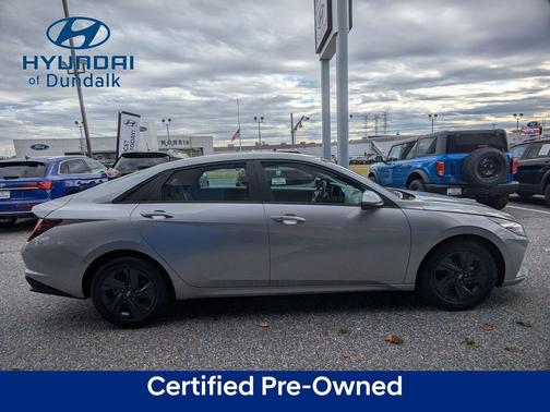 2022 Hyundai ELANTRA SEL
