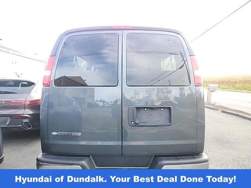 2017 Chevrolet Express 3500 LT