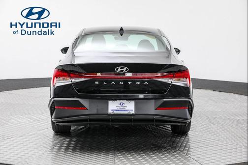 2025 Hyundai ELANTRA SEL