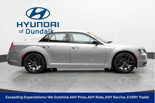 2022 Chrysler 300 Touring