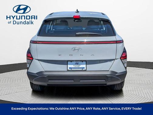 2026 Hyundai KONA SE