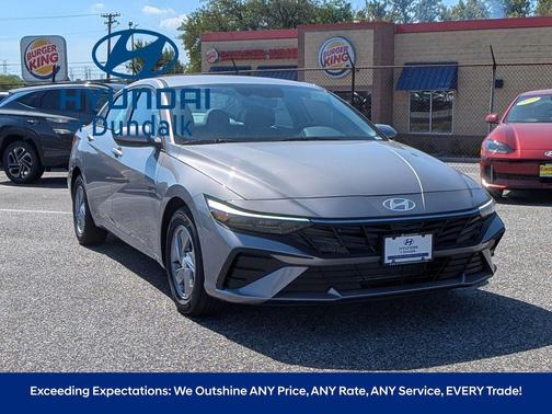 2025 Hyundai ELANTRA SE