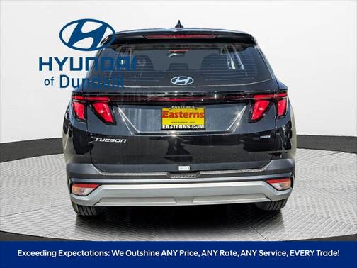 2025 Hyundai TUCSON SE