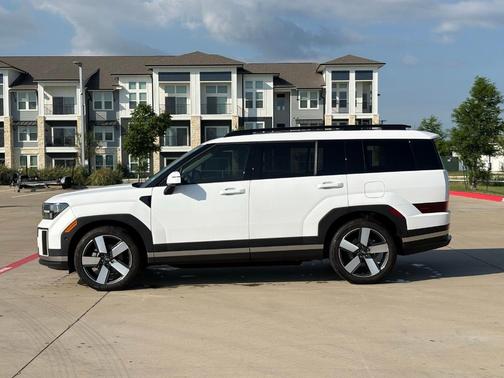 White 2025 Hyundai SANTA FE HEV Limited