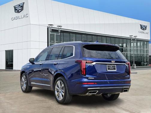 2025 Cadillac XT6 Premium Luxury FWD