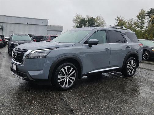 2025 Nissan Pathfinder Platinum 4WD