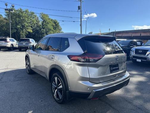 2024 Nissan Rogue SL