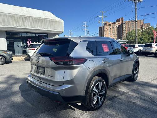 2024 Nissan Rogue SL