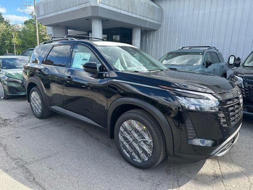 Super Black 2026 Nissan Pathfinder SL