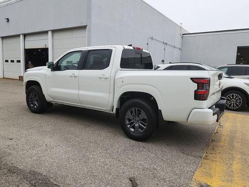 Glacier White 2026 Nissan Frontier SV