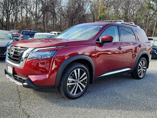 2025 Nissan Pathfinder Platinum 4WD