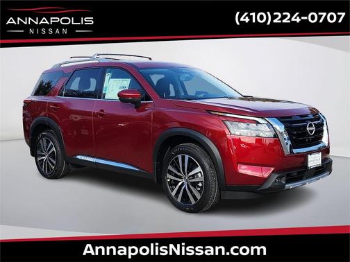 2025 Nissan Pathfinder Platinum 4WD