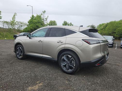 Champagne Silver Metallic 2026 Nissan Murano SL