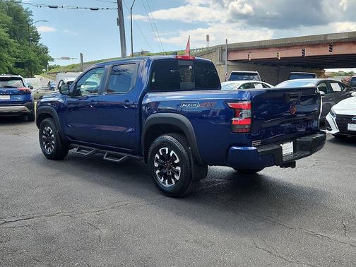 Deep Blue Pearl 2023 Nissan Frontier PRO-4X
