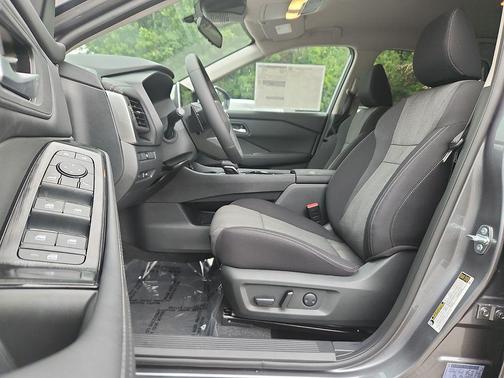 Gun Metallic 2026 Nissan Rogue SV