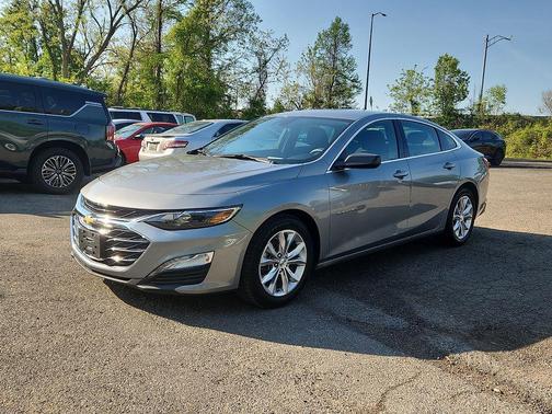 Sterling Gray Metallic 2023 Chevrolet Malibu FWD 1LT
