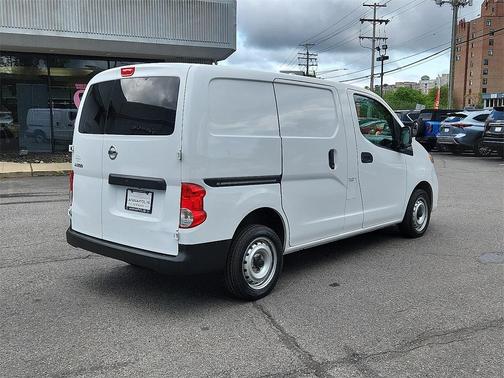 2021 Nissan NV200 S