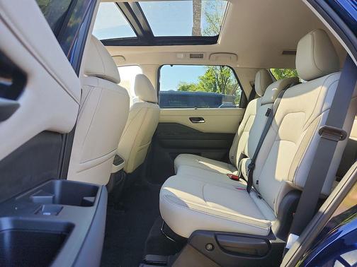 Deep Ocean Blue Pearl 2026 Nissan Pathfinder SL