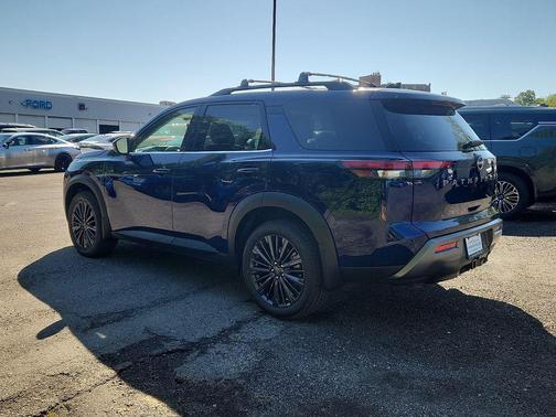 Deep Ocean Blue Pearl 2026 Nissan Pathfinder SL